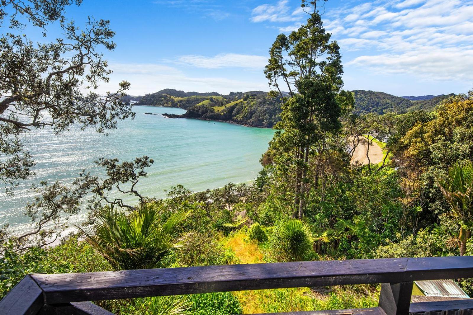 Bayview Beauty - Helena Bay Holiday Home Lyttelton Esterno foto