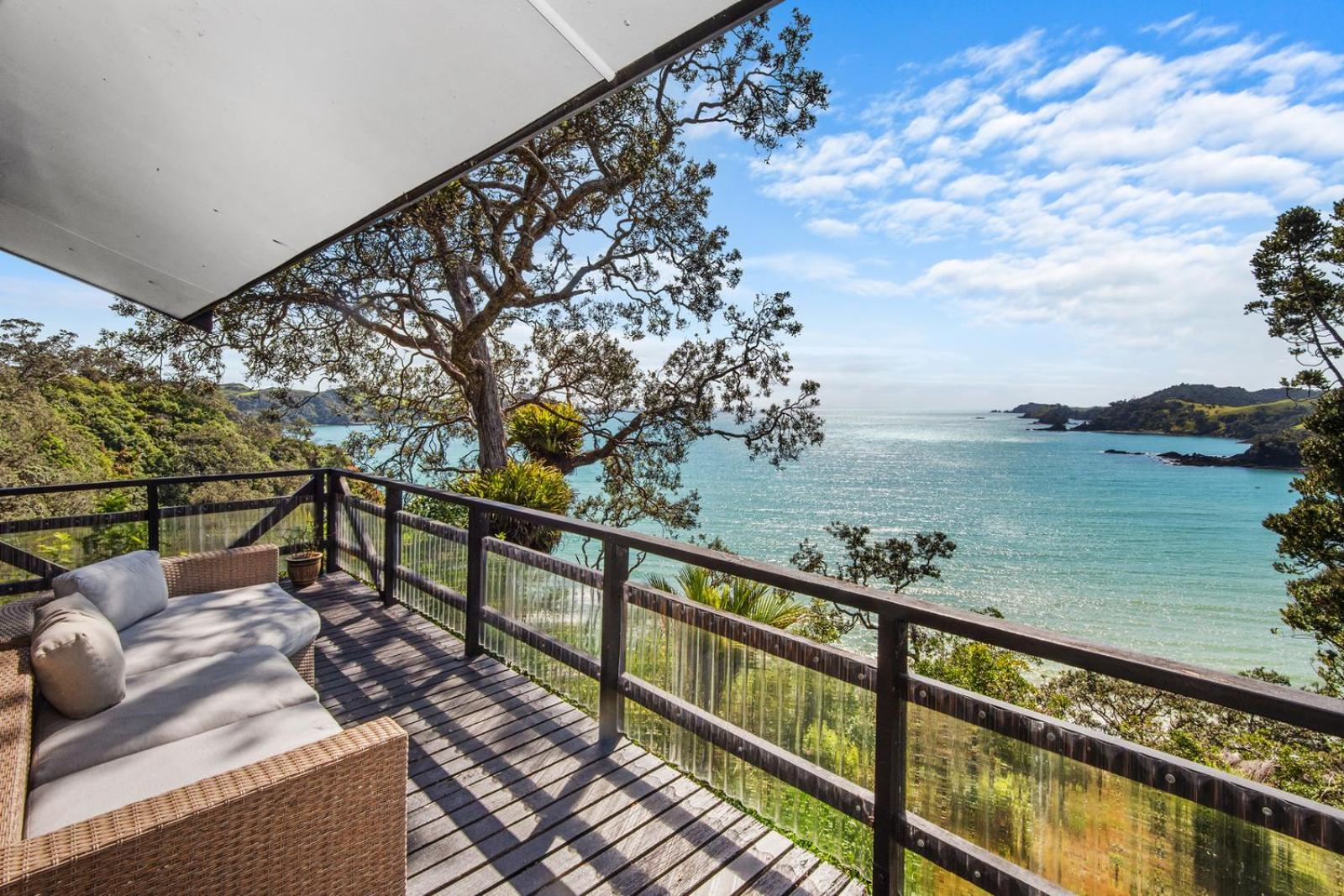 Bayview Beauty - Helena Bay Holiday Home Lyttelton Esterno foto